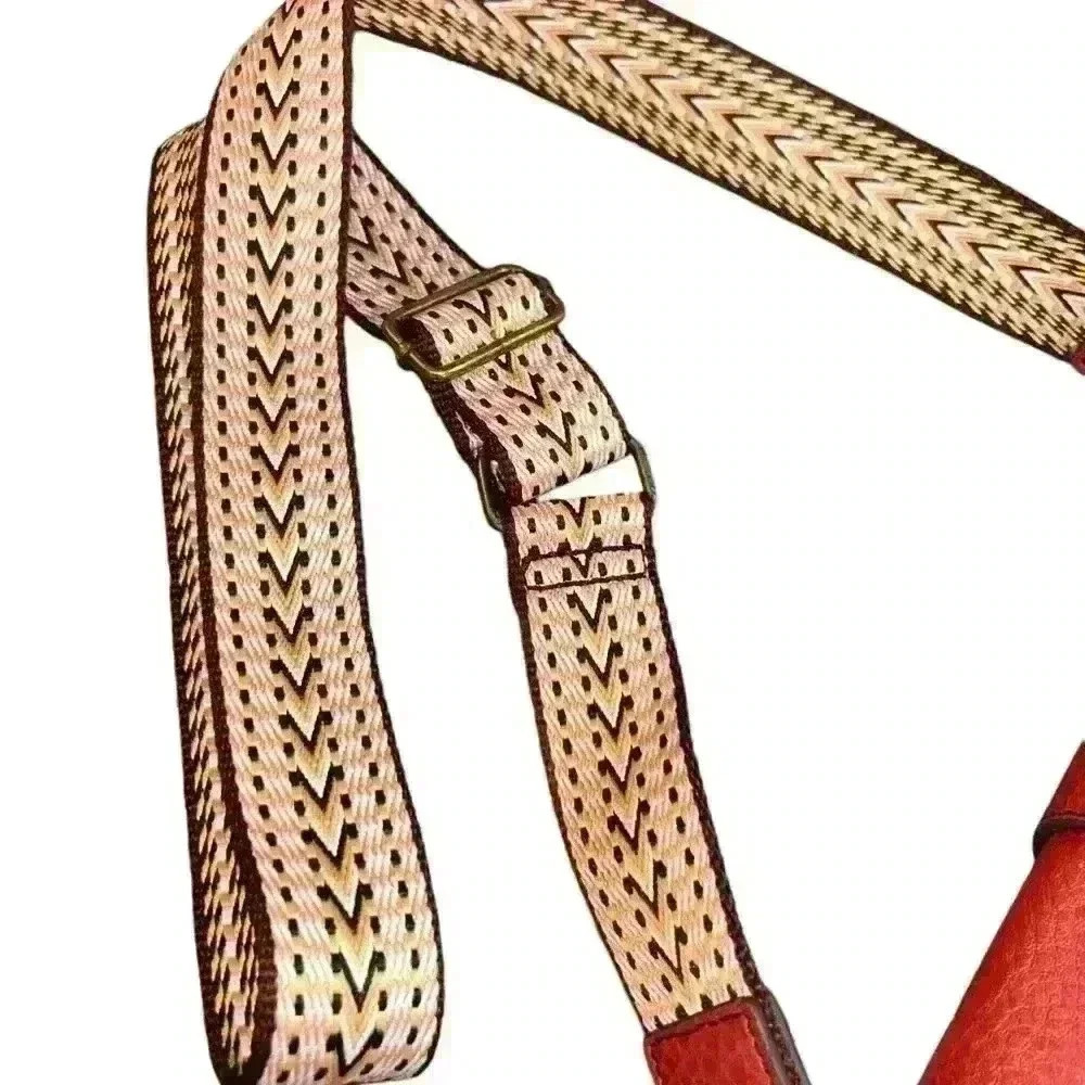a.n.a medium PURSE W RED PEBBLED FAUX LEATHER TAN GUITAR STRAP - Picture 11 of 14